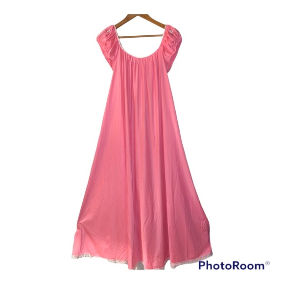 VTG Claire Sandra Pink Long Sweeping Nightgown Lace Appliqué M